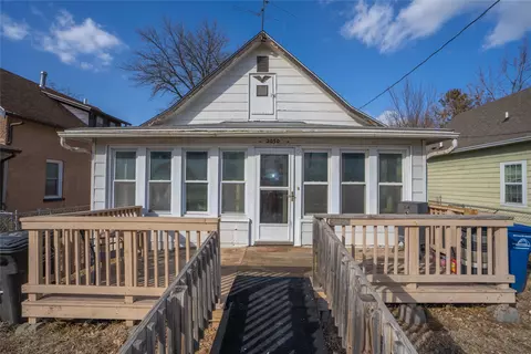 2050 E Grand Ave, Des Moines, IA 50317