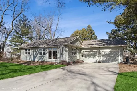 1154 SW Kenworthy Dr, Ankeny, IA 50023