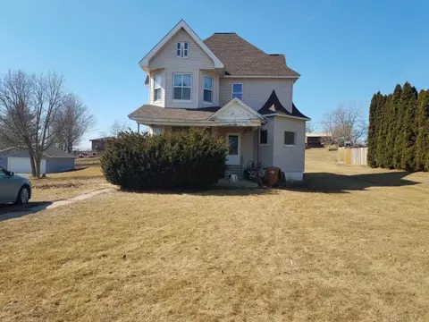 115 Broad St, Grinnell, IA 50112
