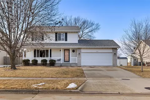 323 SE Springwood Dr, Ankeny, IA 50021