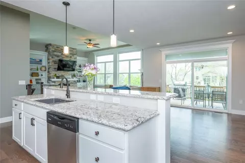 132 Orchard Trl, Norwalk, IA 50211