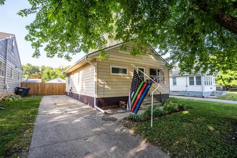 1530 Mattern Ave, Des Moines, IA 50316