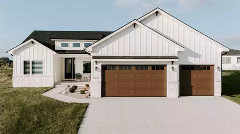5215 150th St, Urbandale, IA 50323