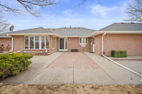 3032 Garst Trl, Norwalk, IA 50211