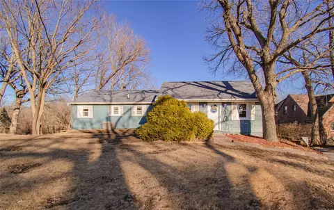 1375 NW 75th St, Clive, IA 50325