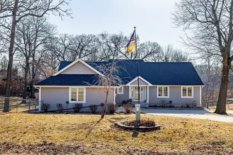 6943 NW Trail Ridge Dr, Johnston, IA 50131