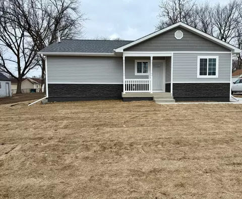 1019 Wade St, Des Moines, IA 50315