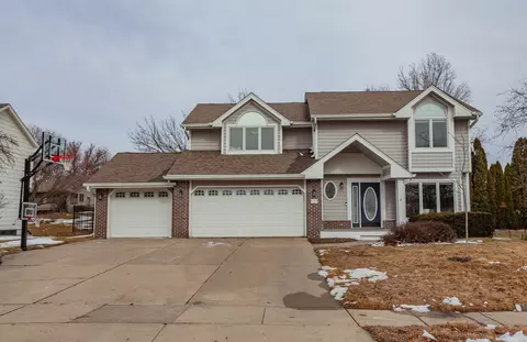 117 NW Cedarwood Dr, Ankeny, IA 50023
