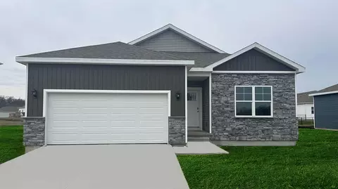 5605 152nd St, Urbandale, IA 50323