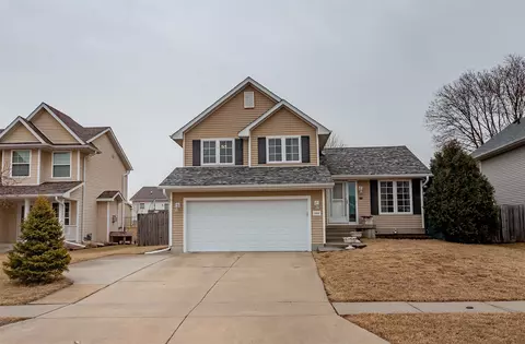 3409 E 53rd Ct, Des Moines, IA 50317