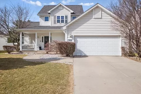 902 78th Pl, West Des Moines, IA 50266