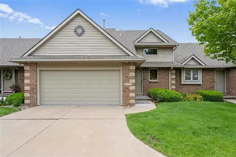 2357 NW 162nd Ln, Clive, IA 50325