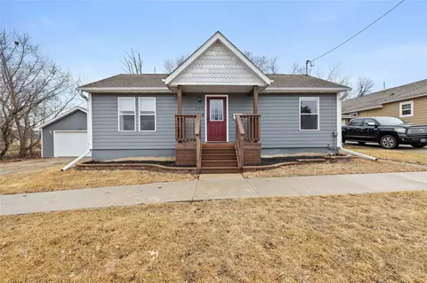 117 N Water St, Madrid, IA 50156