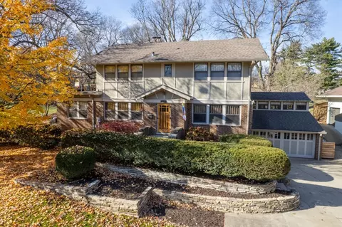 3525 Witmer Pkwy, Des Moines, IA 50310