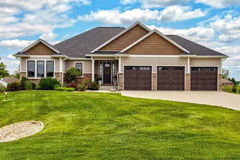 5318 Harvest Rd, Ames, IA 50014