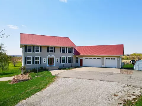 1005 S Y St, Indianola, IA 50125