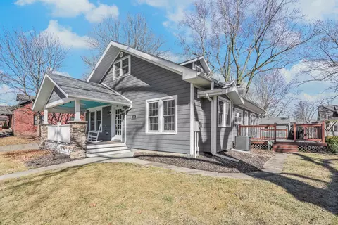 520 Morningside Dr, Pella, IA 50219