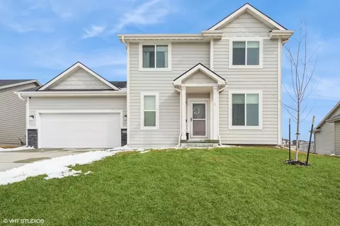 2605 SE Bluestem Dr, Waukee, IA 50263