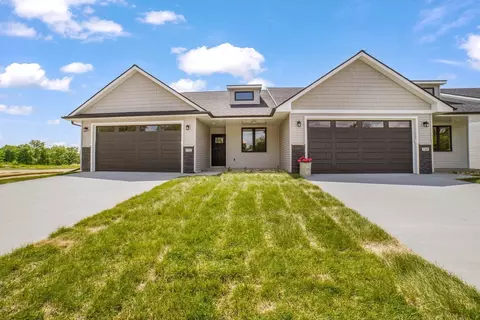 712 Academy Cir, Nevada, IA 50201