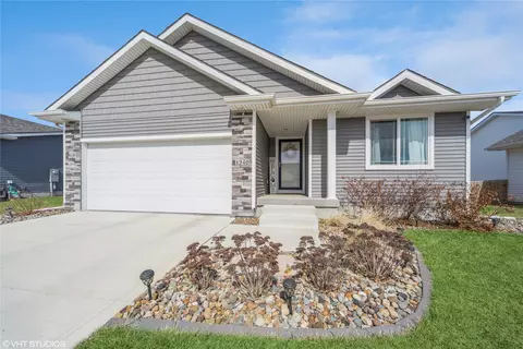 1240 Cedar St, Waukee, IA 50263