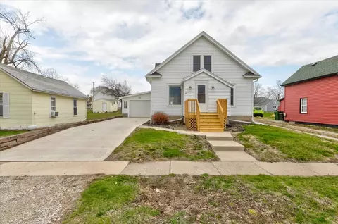 408 Cedar Ave, Woodward, IA 50276