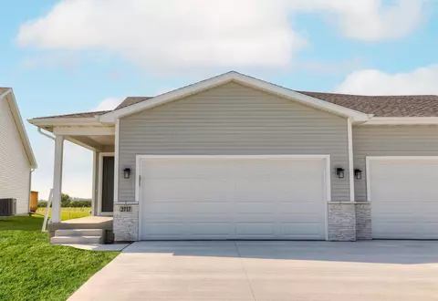 2717 13th St NE, Bondurant, IA 50035