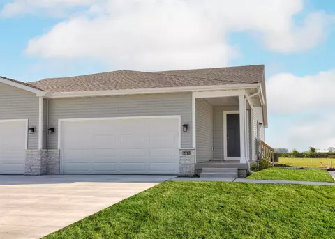 2713 13th St NE, Bondurant, IA 50035