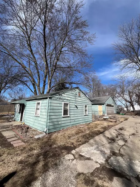 204 E Rose Ave, Des Moines, IA 50315
