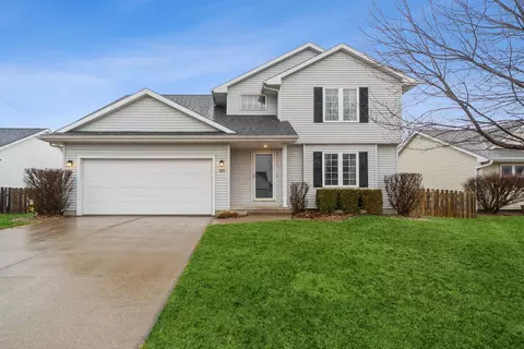 130 Terrace Dr, Waukee, IA 50263