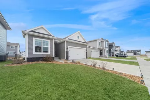 615 NE Pearl Dr, Ankeny, IA 50021