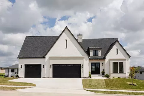 18241 Baxter Pl, Clive, IA 50325
