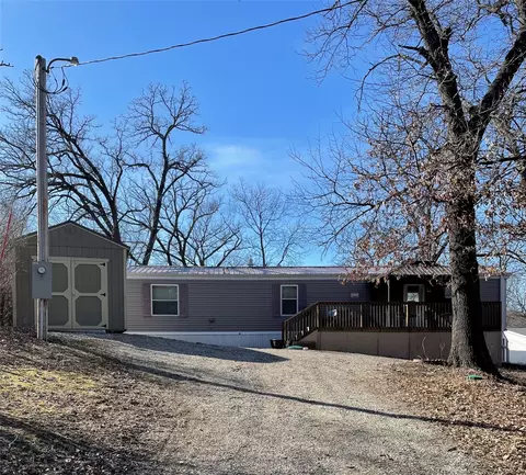 108 Willow Rd, Montezuma, IA 50171