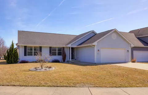 4327 132nd St, Urbandale, IA 50323