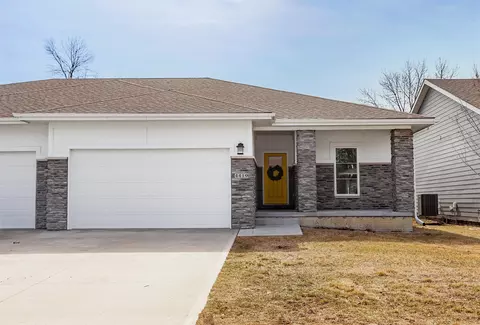 4419 Lower Beaver Rd, Des Moines, IA 50310