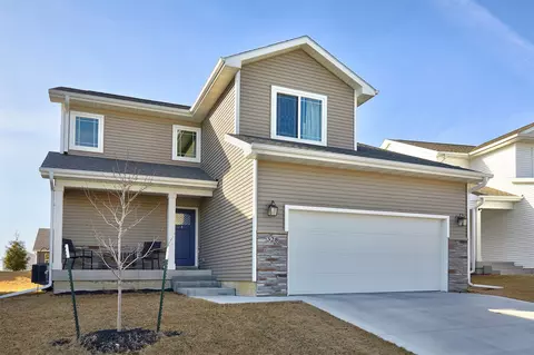 328 Marie Ave, Norwalk, IA 50211