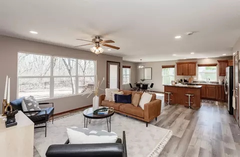 4513 29th St, Des Moines, IA 50310