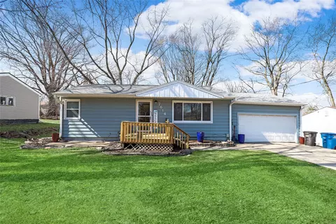 7614 SW 9th St, Des Moines, IA 50315
