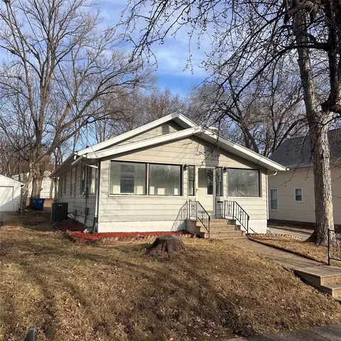 2415 Amherst St, Des Moines, IA 50313
