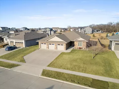 2504 NE 13th Ct, Ankeny, IA 50021