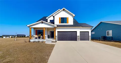1828 Timberview Dr, Norwalk, IA 50211
