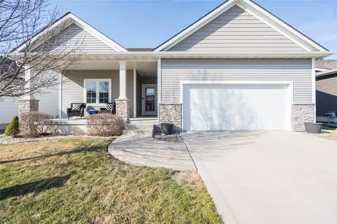 3716 SW Stonehaven Ln, Ankeny, IA 50023