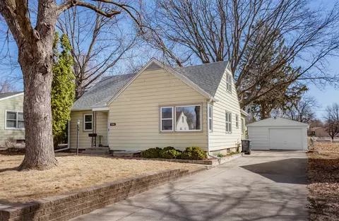 1614 Douglas Ave, Ames, IA 50010