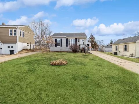 522 E 21st St S, Newton, IA 50208