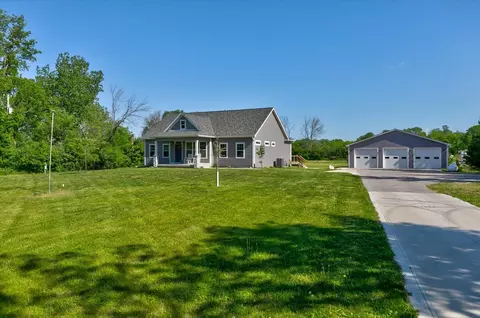 1445 325th St, Woodward, IA 50276