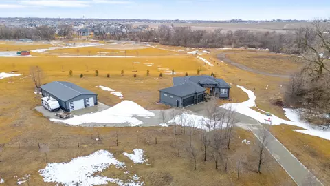 950 NW 27th St, Grimes, IA 50111