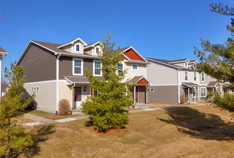 5827 Marble Cir, Johnston, IA 50131