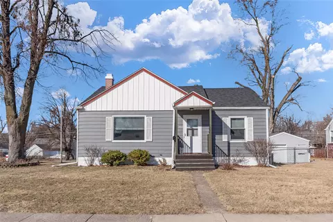 1800 Merle Hay Rd, Des Moines, IA 50310