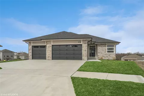 614 Ellis Cir, Adel, IA 50003
