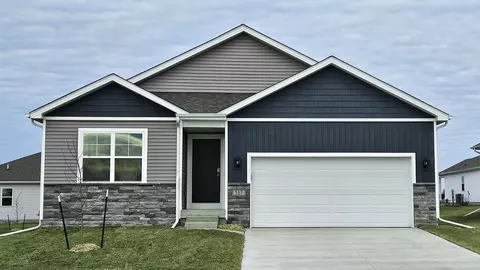 3234 10th Ave SW, Altoona, IA 50009