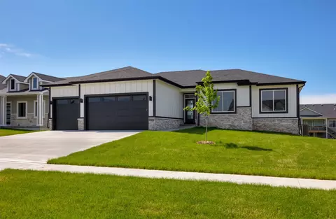 3601 NE 12th St, Ankeny, IA 50021